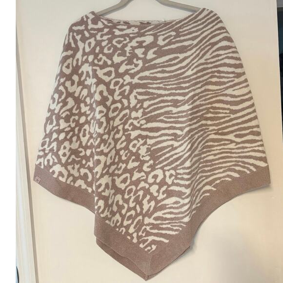 NWT Barefoot Dreams CozyChic Ultra Lite Ocean Breeze Poncho Faded Rose Animal OS - Picture 2 of 7